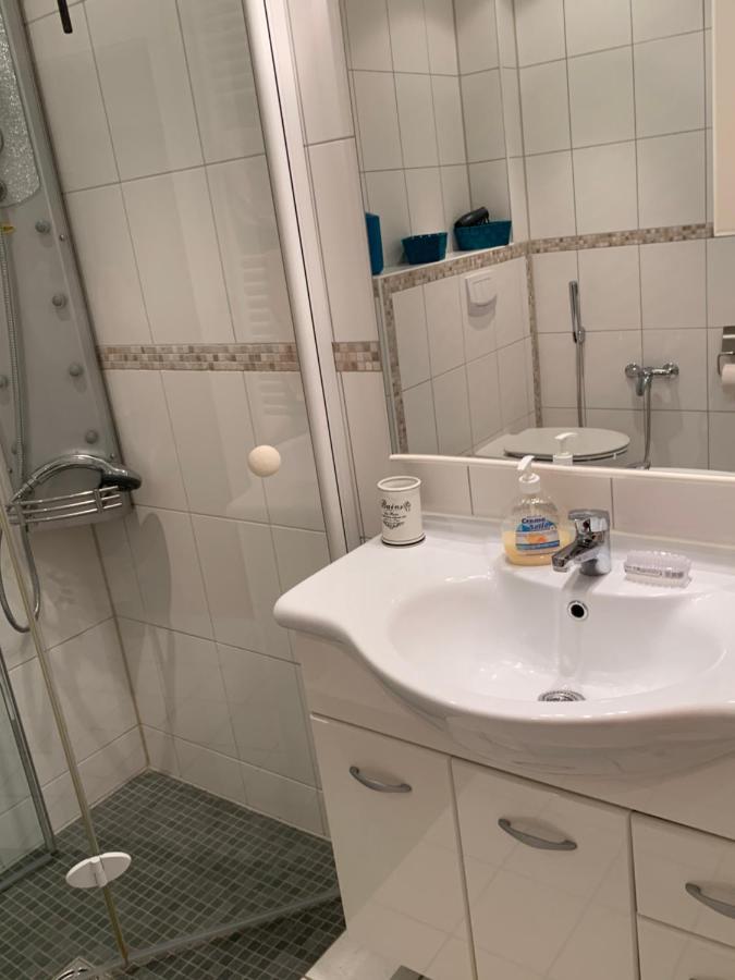 فيلهلمسهافن Sudstadt-Fewo Mit Grossem Balkon Nahe City Und Meer - Uber Den Dachern Von Whv المظهر الخارجي الصورة